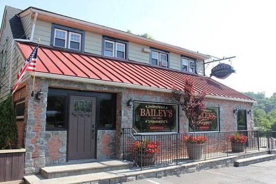 Bailey’s Smokehouse exterior